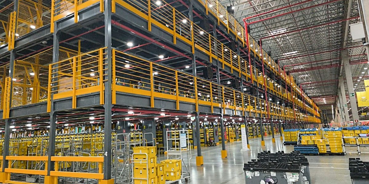 Mezanino operativo do Mercado Livre SP-14, em Cajamar, obra da GCC